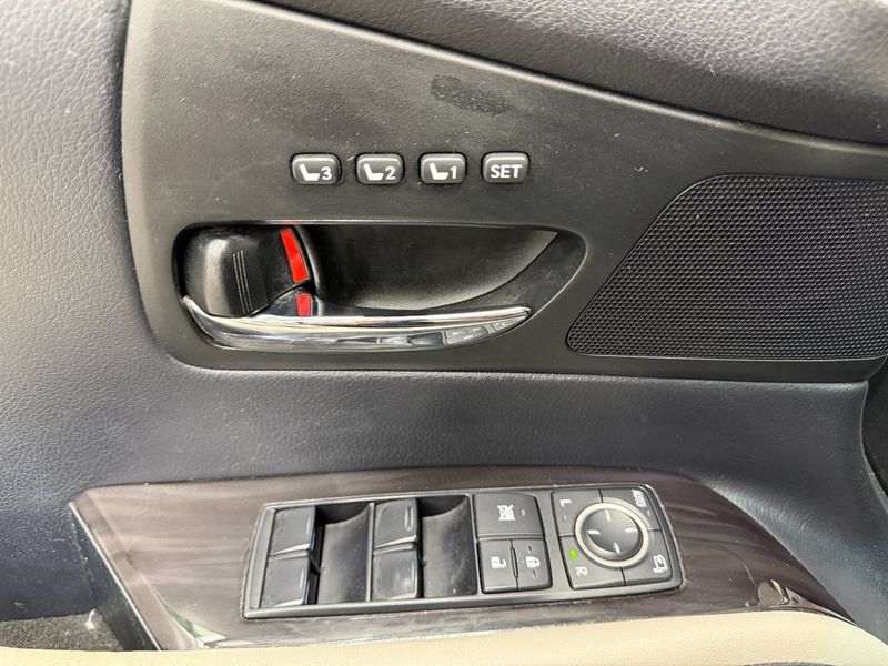 Lexus RX bild 20