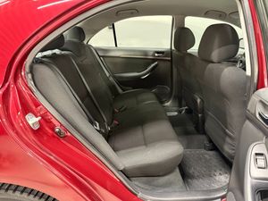 Toyota Avensis bild 12