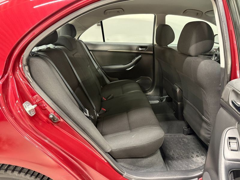 Toyota Avensis bild 12