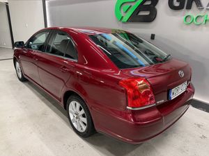 Toyota Avensis bild 3