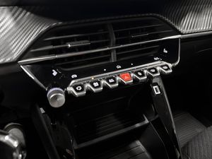 Peugeot 208 bild 12