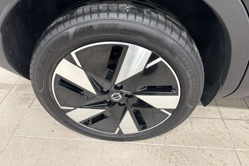 Volvo EX40 bild 16
