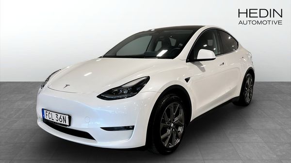 Tesla Model Y LONG RANGE AWD 514HK DRAG KAMERA PANO MOMS - 2024