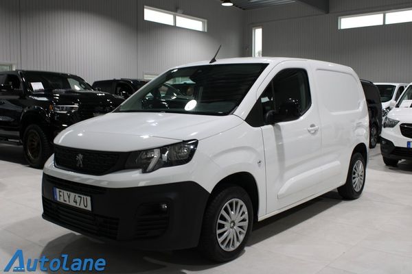 Peugeot Partner L1 1.5 BlueHDi 102hk Dragkrok,Värmare,Kamera, 3-sits - 2021