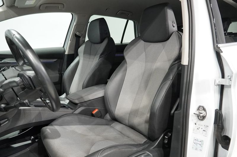 Skoda Enyaq bild 12