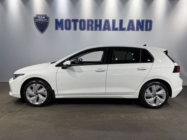 Volkswagen Golf LIFE 1.5 ETSI 150HK / BACKKAMERA / ACC - 2026