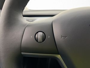 Tesla Model 3 bild 31