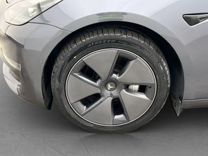 Tesla Model 3 bild 33