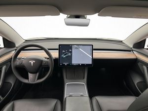 Tesla Model 3 bild 17