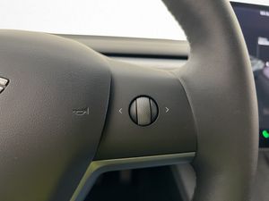 Tesla Model 3 bild 30