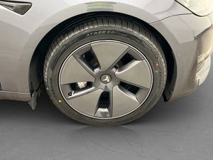 Tesla Model 3 bild 36