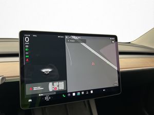 Tesla Model 3 bild 22