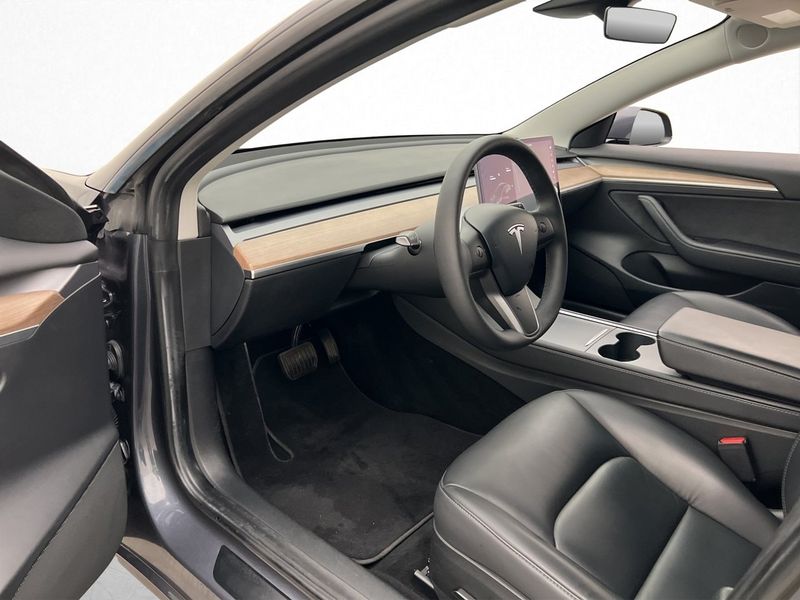 Tesla Model 3 bild 20