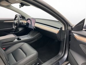 Tesla Model 3 bild 12