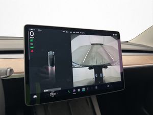 Tesla Model 3 bild 29