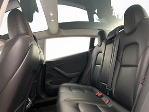 Tesla Model 3 bild 15