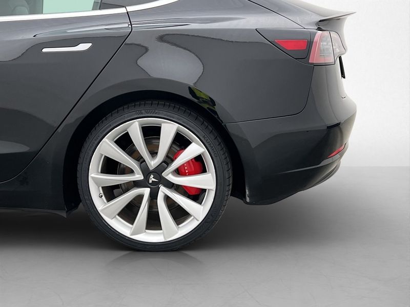 Tesla Model 3 bild 32