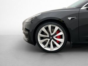 Tesla Model 3 bild 31