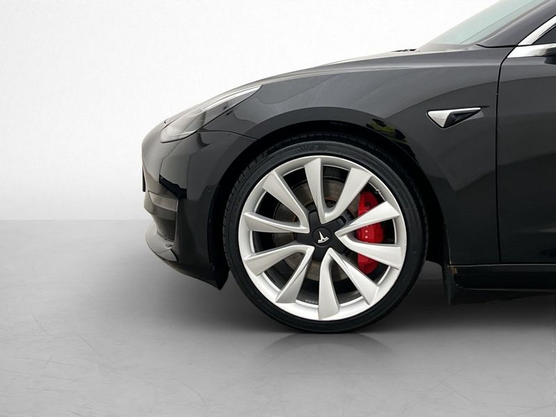 Tesla Model 3 bild 31