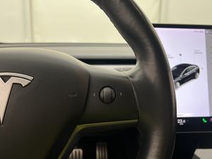 Tesla Model 3 bild 29