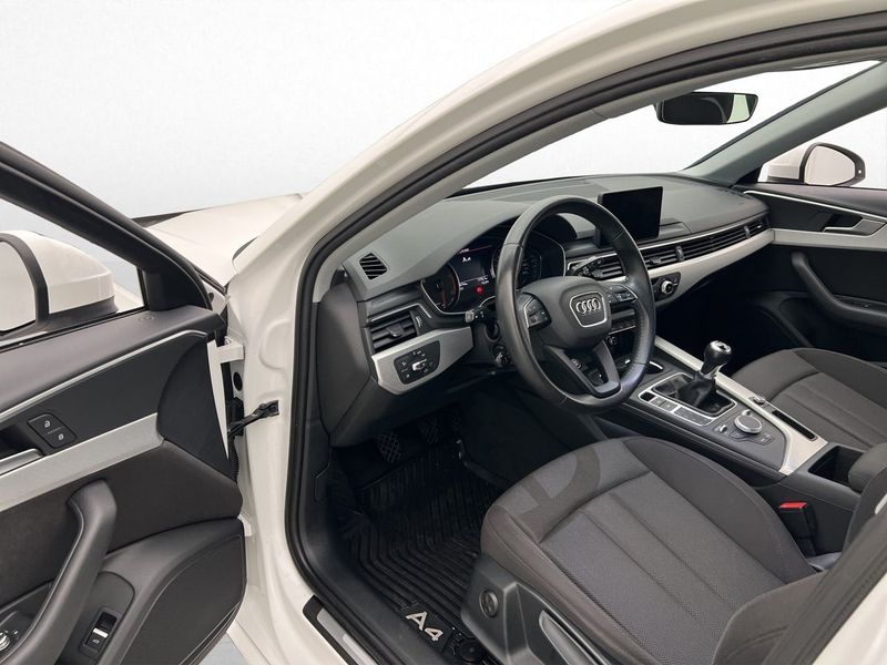 Audi A4 bild 23