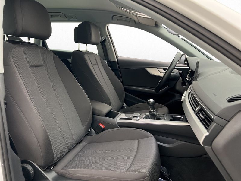Audi A4 bild 14