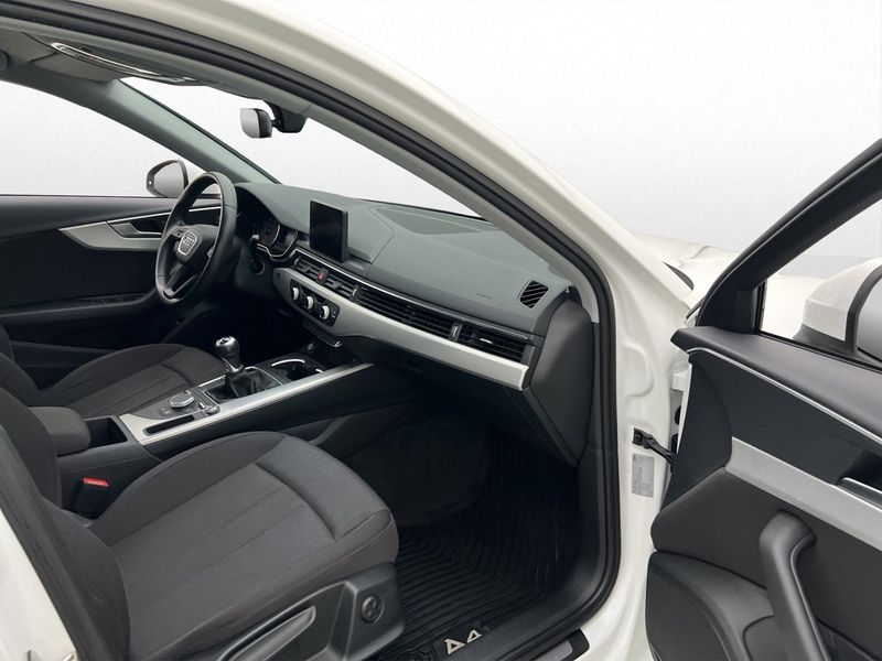 Audi A4 bild 15