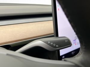 Tesla Model Y bild 22