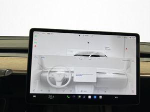 Tesla Model Y bild 26