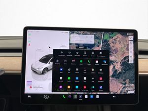 Tesla Model Y bild 24