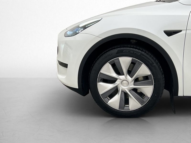 Tesla Model Y bild 33