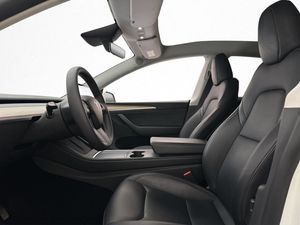 Tesla Model Y bild 24