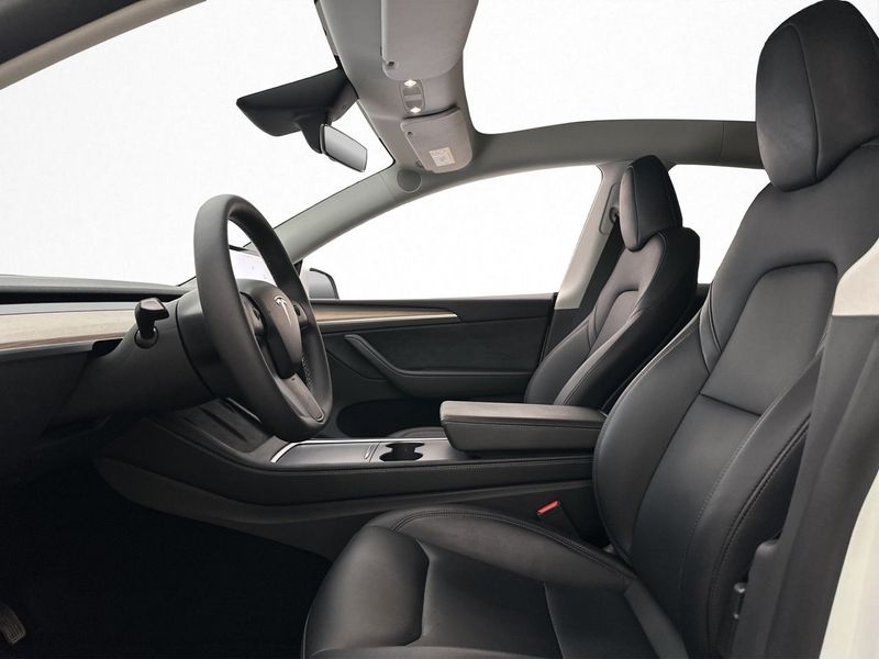 Tesla Model Y bild 24