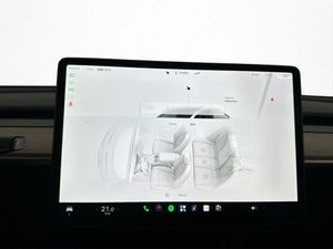 Tesla Model Y bild 31