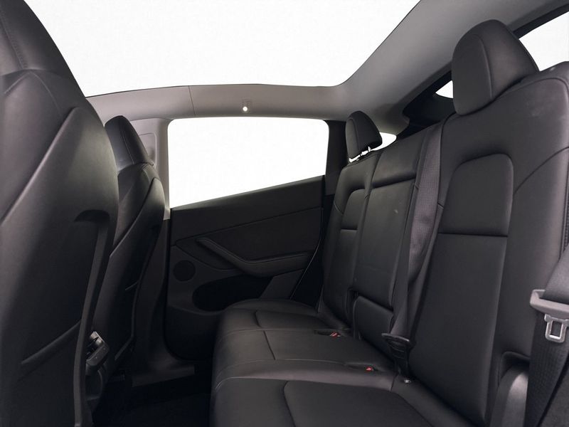 Tesla Model Y bild 20