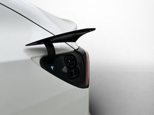 Tesla Model Y bild 19