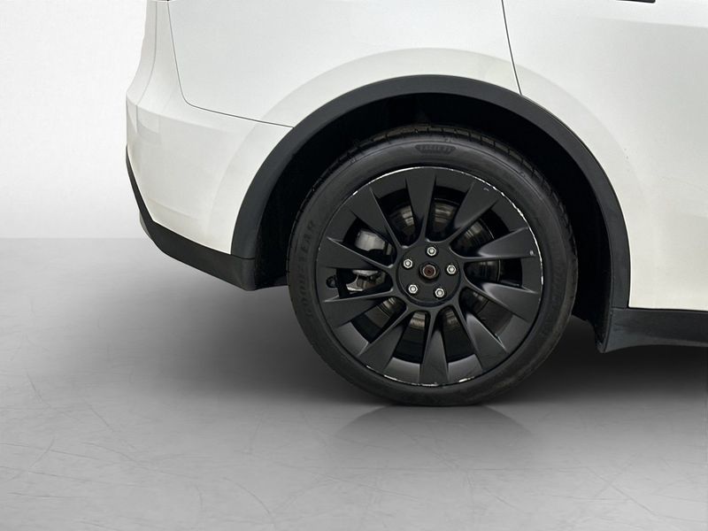 Tesla Model Y bild 13