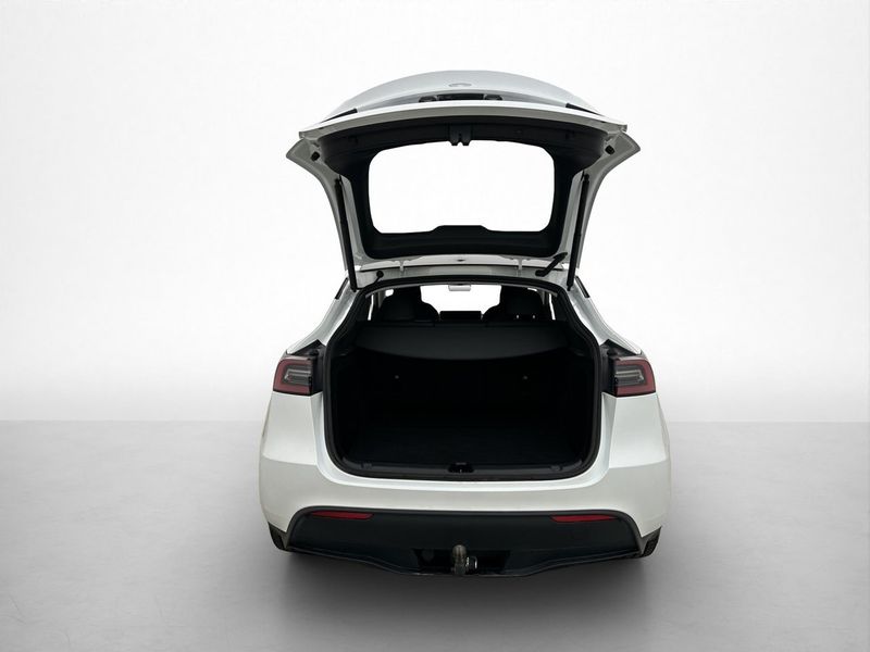 Tesla Model Y bild 18