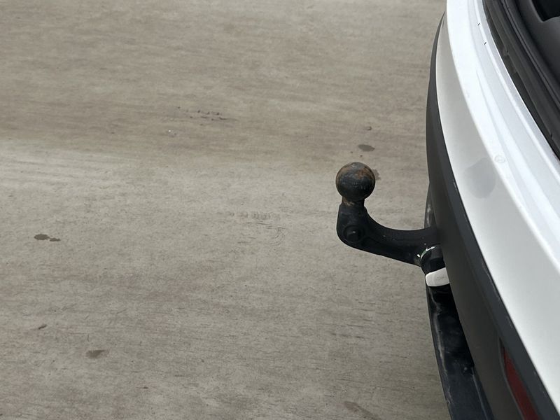 Tesla Model Y bild 17