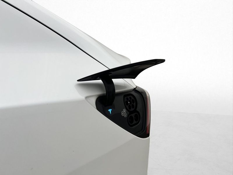 Tesla Model Y bild 30