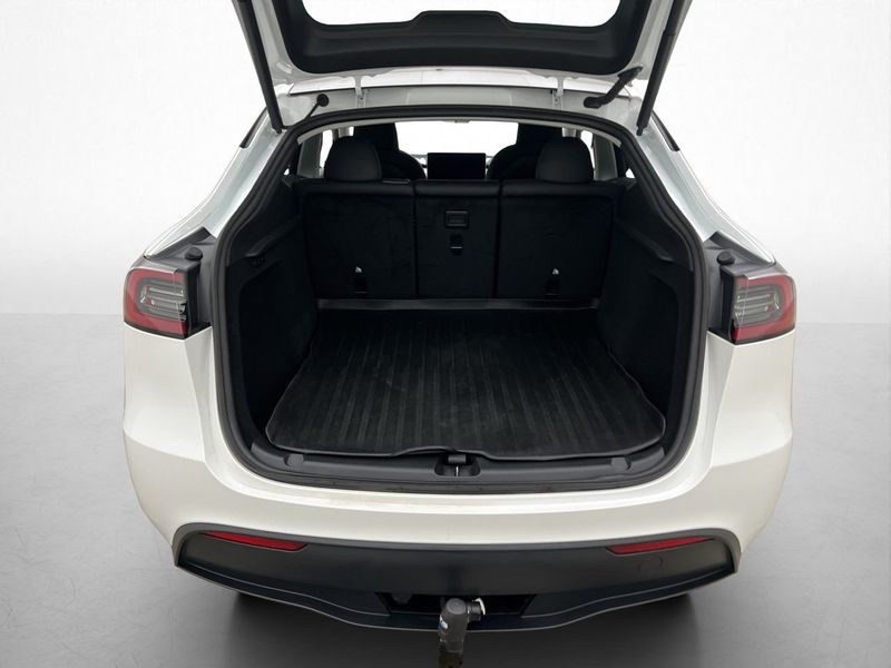 Tesla Model Y bild 28