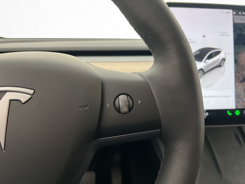 Tesla Model Y bild 19