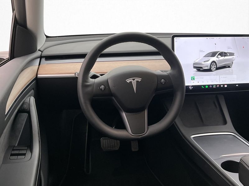 Tesla Model Y bild 13