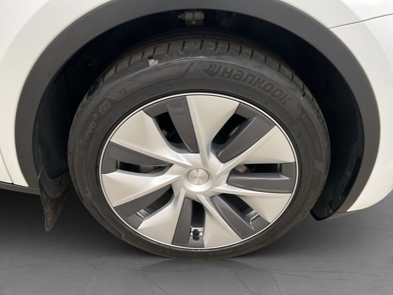 Tesla Model Y bild 34