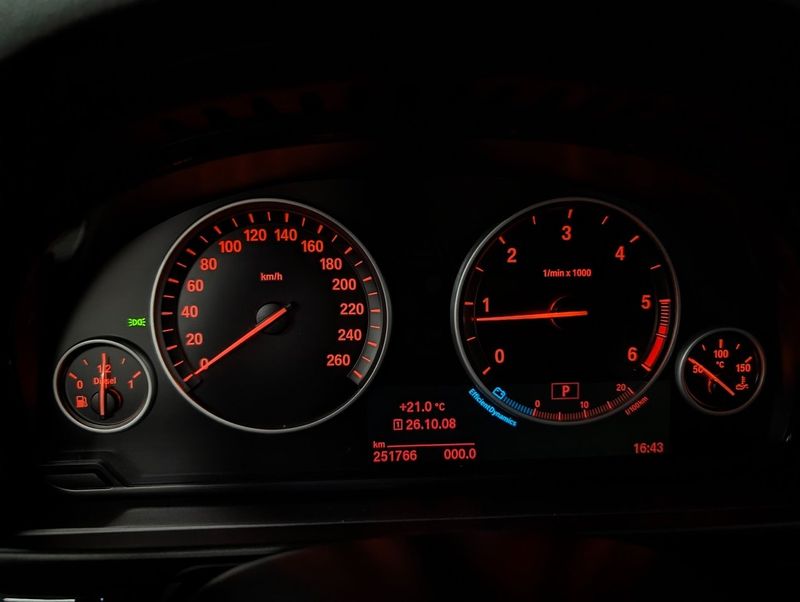 BMW 520 bild 12