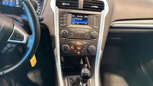 Ford Mondeo bild 12