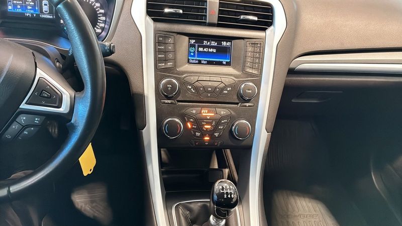 Ford Mondeo bild 12
