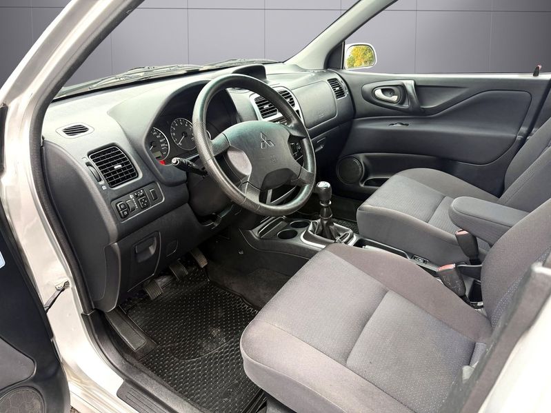 Mitsubishi Space Star bild 9