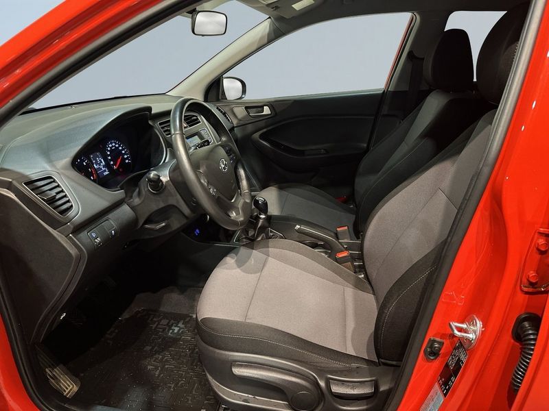 Hyundai i20 bild 7