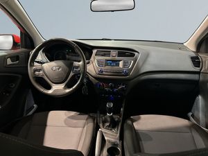 Hyundai i20 bild 8